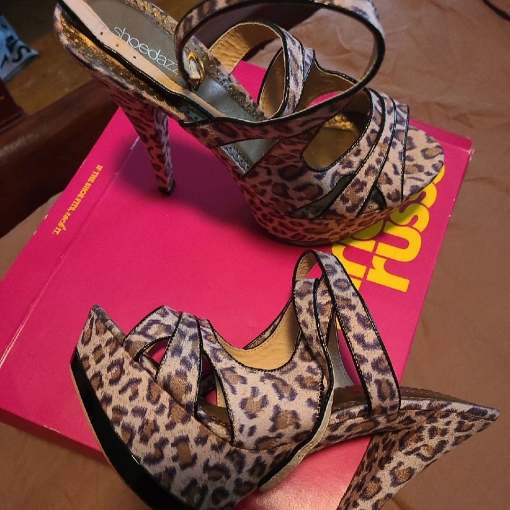 Heels - Picture 6 of 7